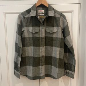FJALLRAVEN OLIVE GREEN Checked Shirt Jacket—GREAT!!  Comfortable & Warm—EUC-XS
